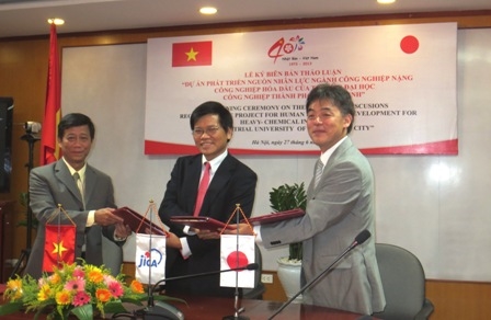 Hợp tác Việt – Nhật trong phát triển nguồn nhân lực ngành công nghiệp hóa chất